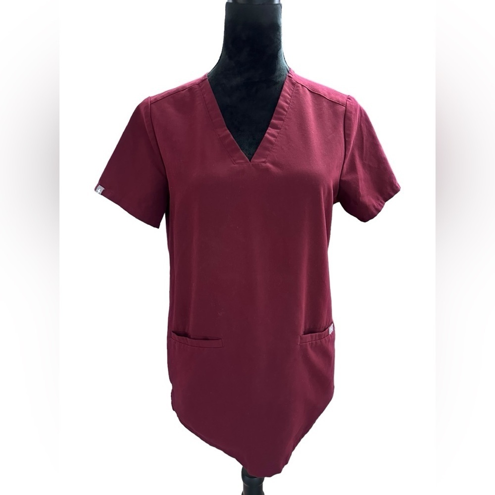 Women’s Fig Scrub Set of top+ pants Burgundy Size Top Small/ bottom M